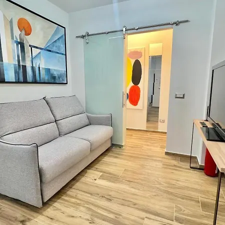 Torelli Home, Moderno E Confortevole, Nel Cuore Della Citta Di Milano, Con Balcone Esterno Vista Garibaldi Apartman