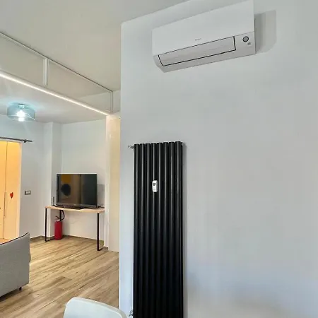 Torelli Home, Moderno E Confortevole, Nel Cuore Della Citta Di Milano, Con Balcone Esterno Vista Garibaldi * Milánó